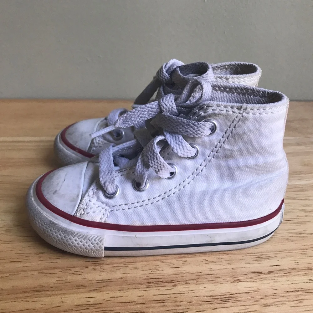 Converse All-Star Chuck Taylor High-Tops White Size: US Toddler 5 EUR 21 CM 12.5